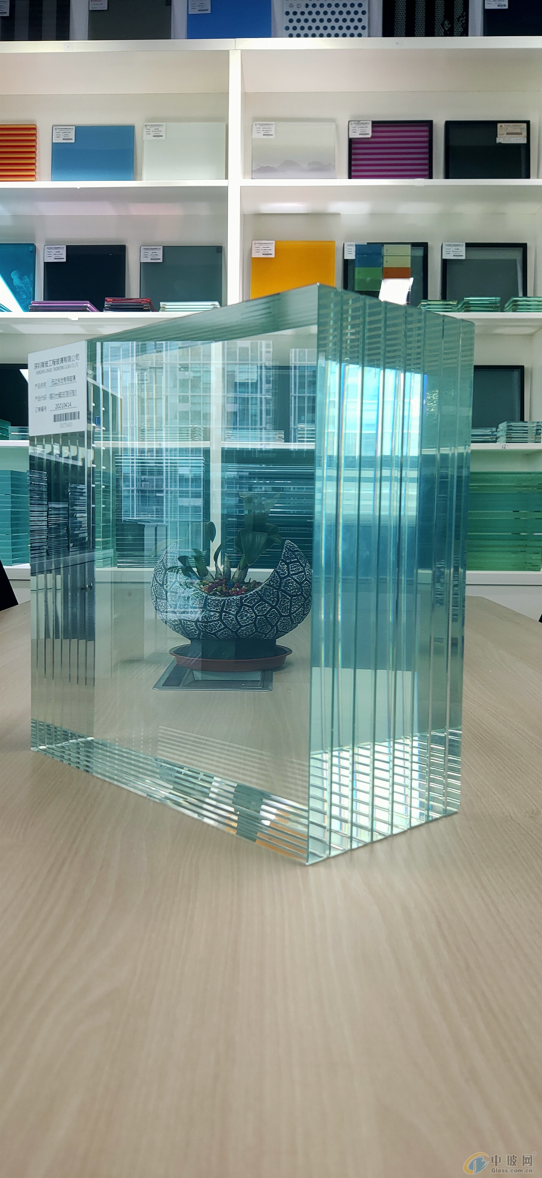 特种玻璃、超厚玻璃、超大玻璃、SGP玻璃、夹层玻璃、夹胶玻璃厂