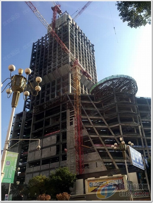 246.2米红楼时代广场成甘肃第一高 幕墙工程预