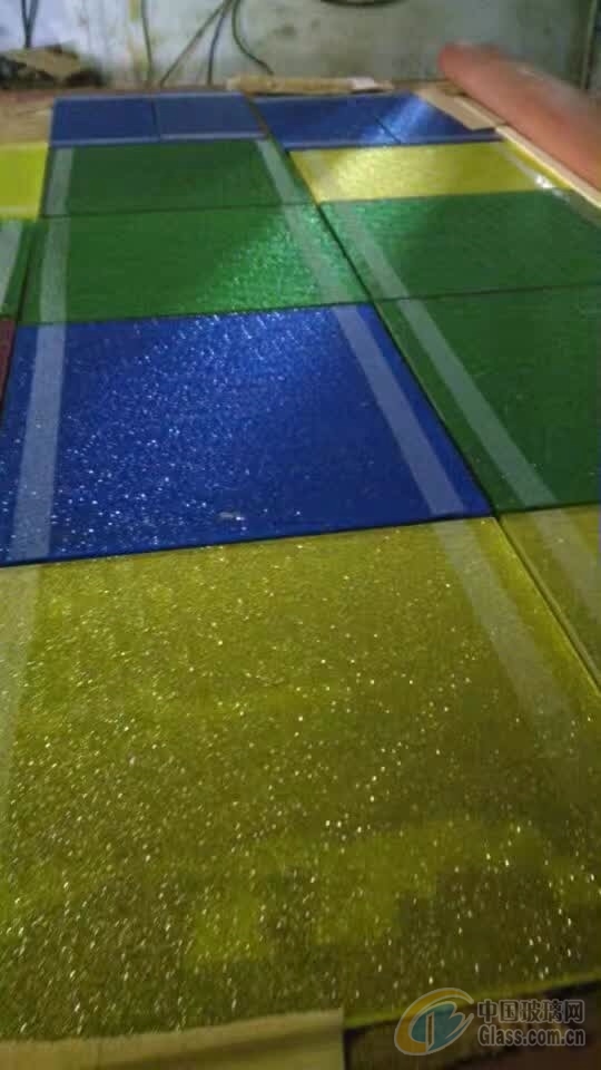 彩色夹胶玻璃
