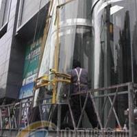 更换电梯玻璃 热弯玻璃维修 安装