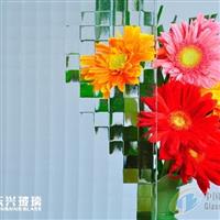 供應(yīng)壓花玻璃—雙方格