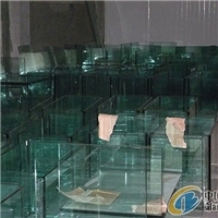 上海的熱彎玻璃